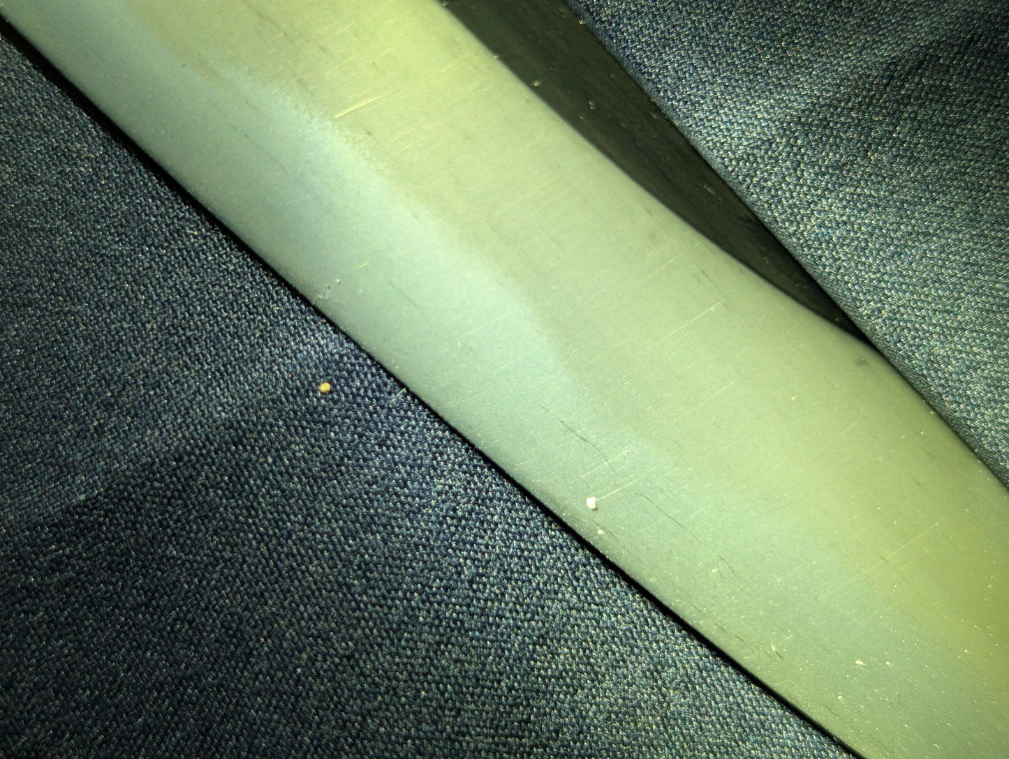 Antique Nihonto - Osoraku Tanto with Shrimp Koshirae - Edo Period, signed Soshu Ju Tsunahiro (unverified)