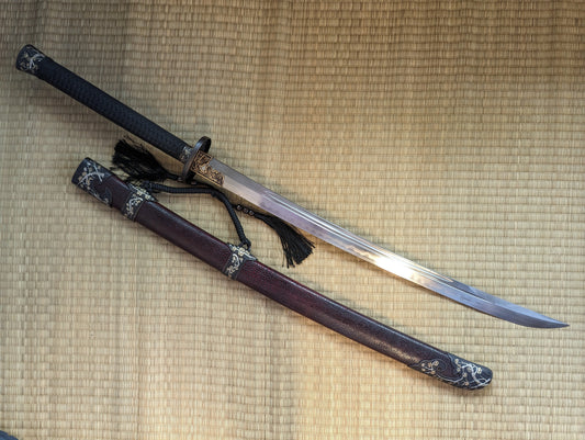 Ming Saber- Plum Fittings, Clay Tempered Damascus Steel