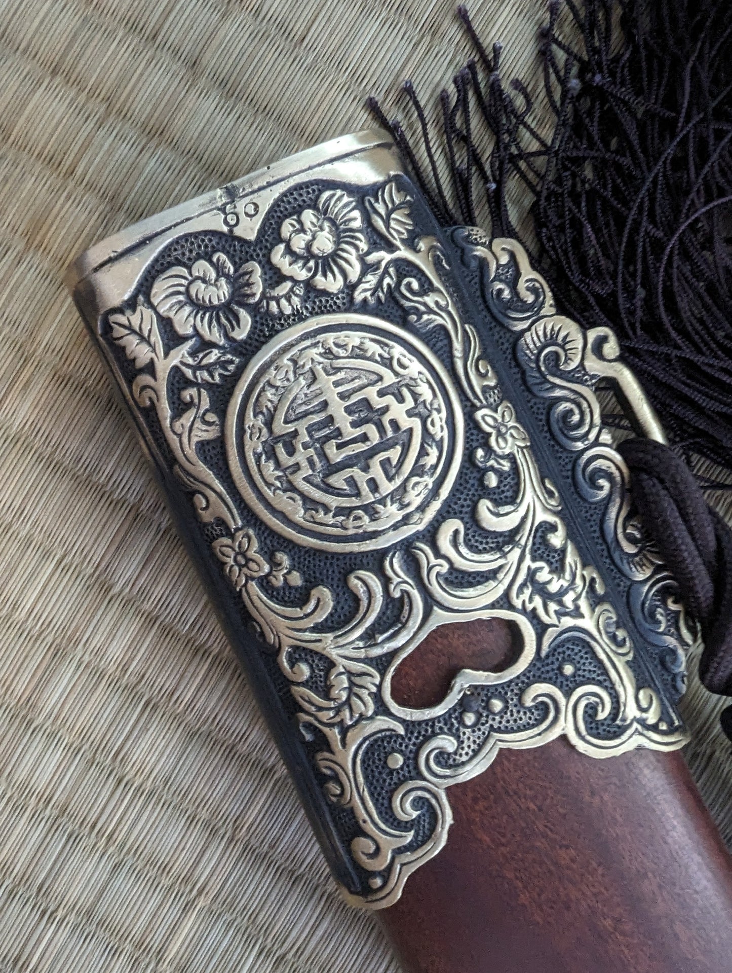 Ming Saber- Dragon Fittings, Damascus Steel