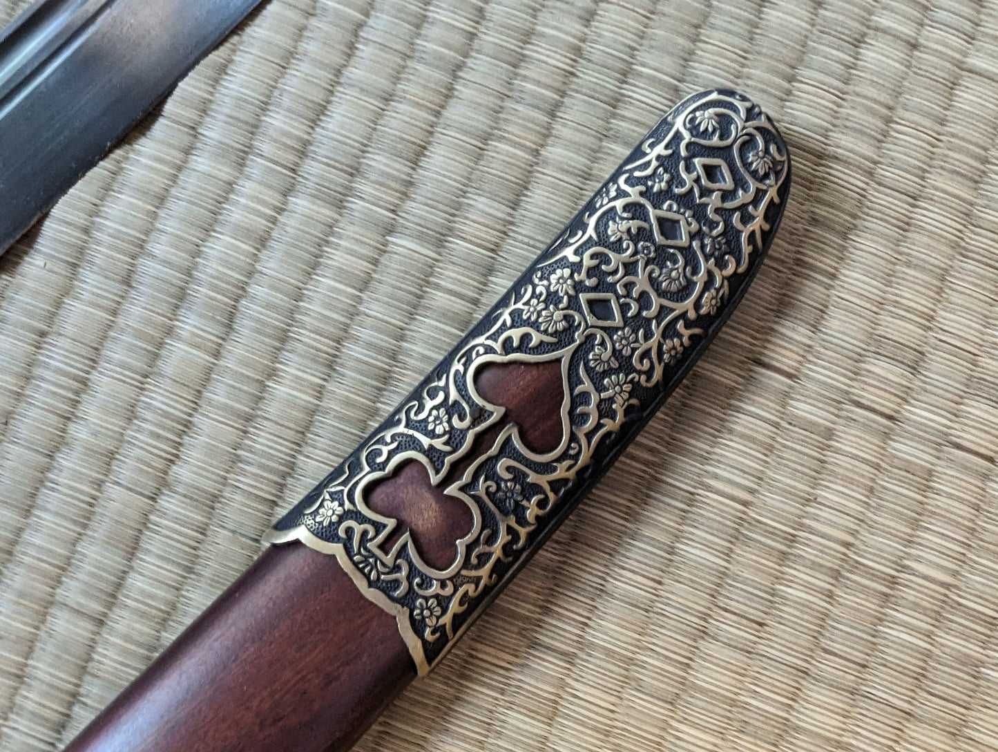 Ming Saber- Dragon Fittings, Damascus Steel