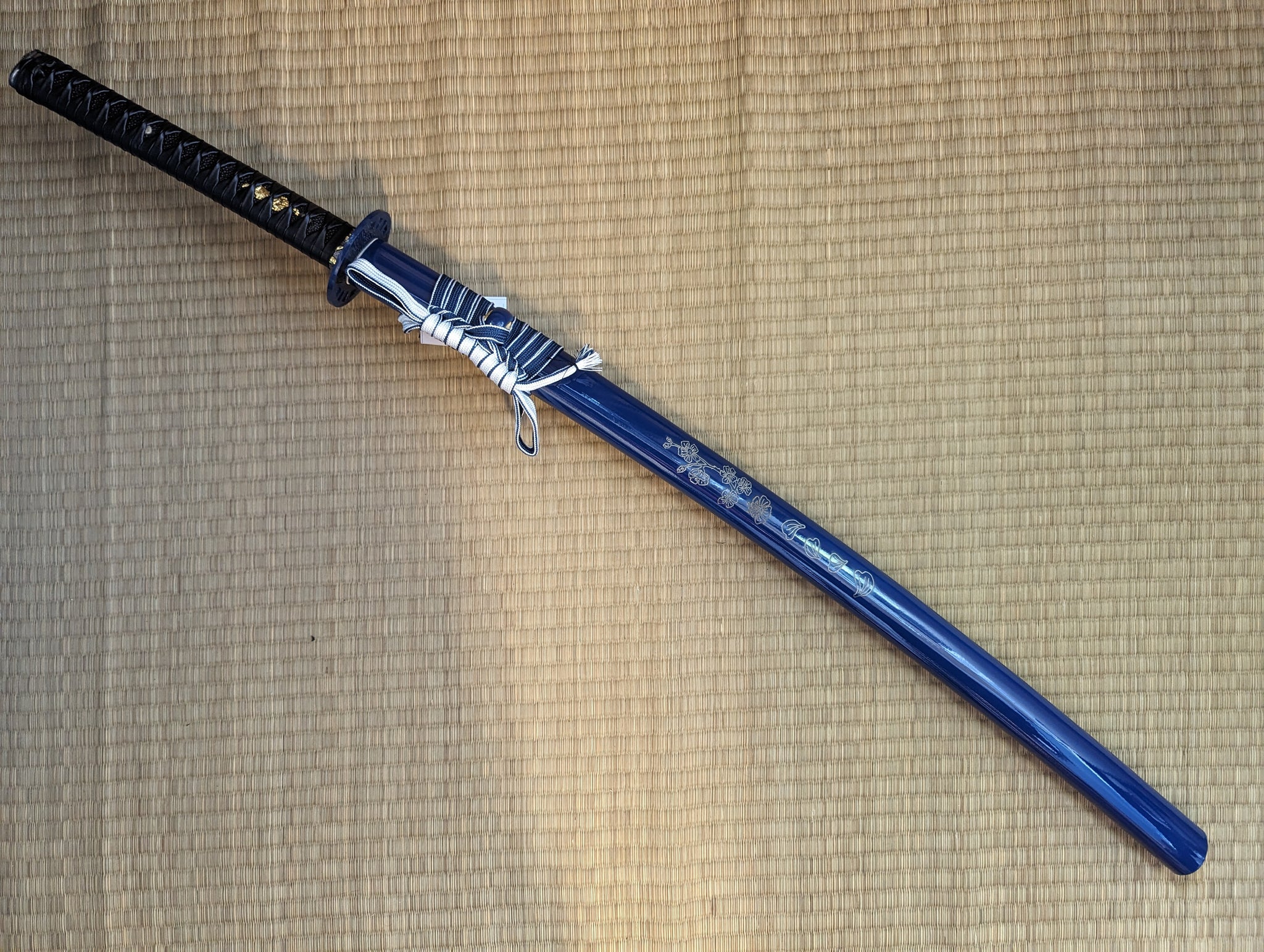 Katana - Blue Fuji - Engraved Carbon Steel, Mount Fuji Theme