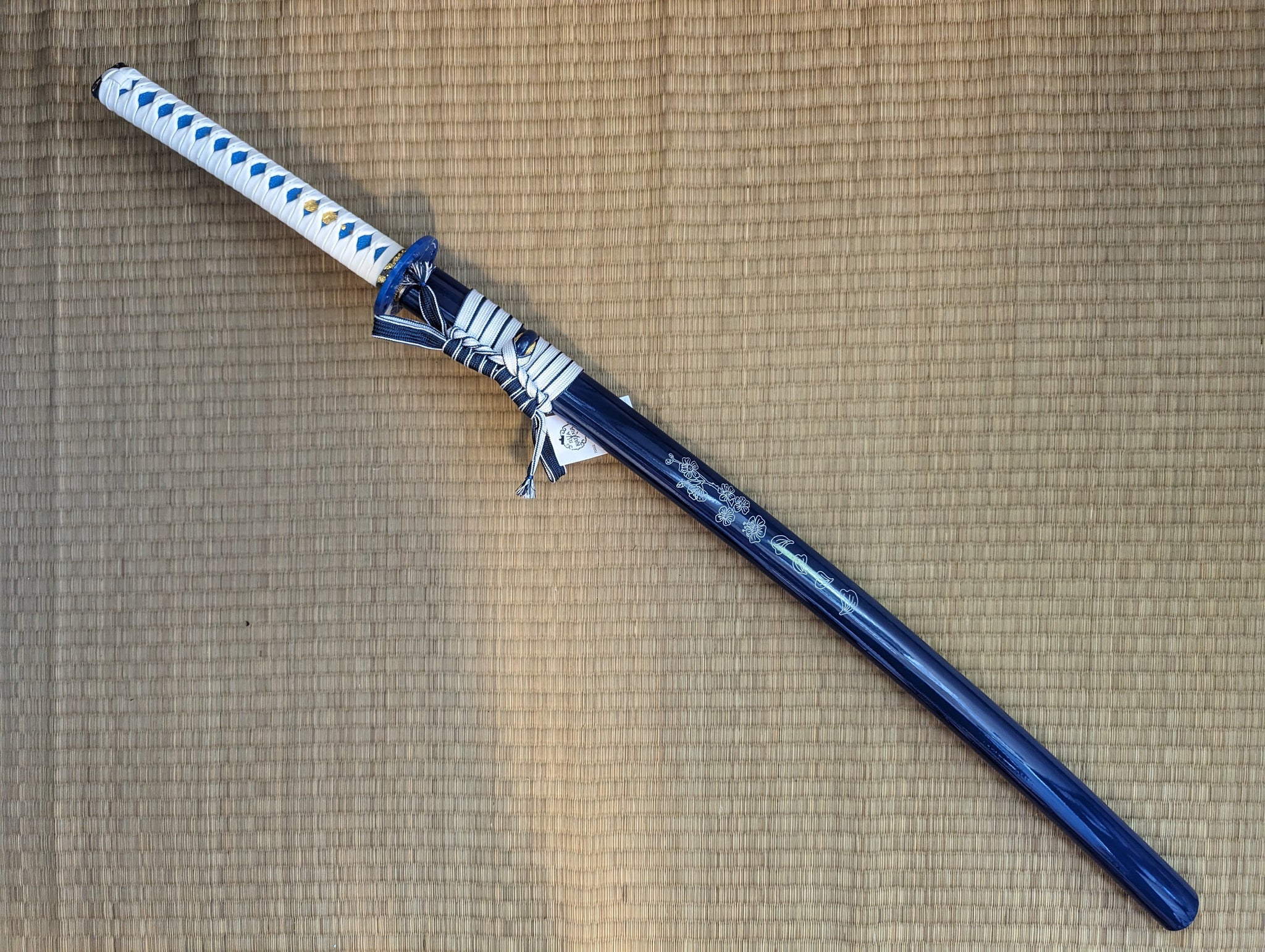 Katana - Blue Fuji - Engraved Carbon Steel, Mount Fuji Theme