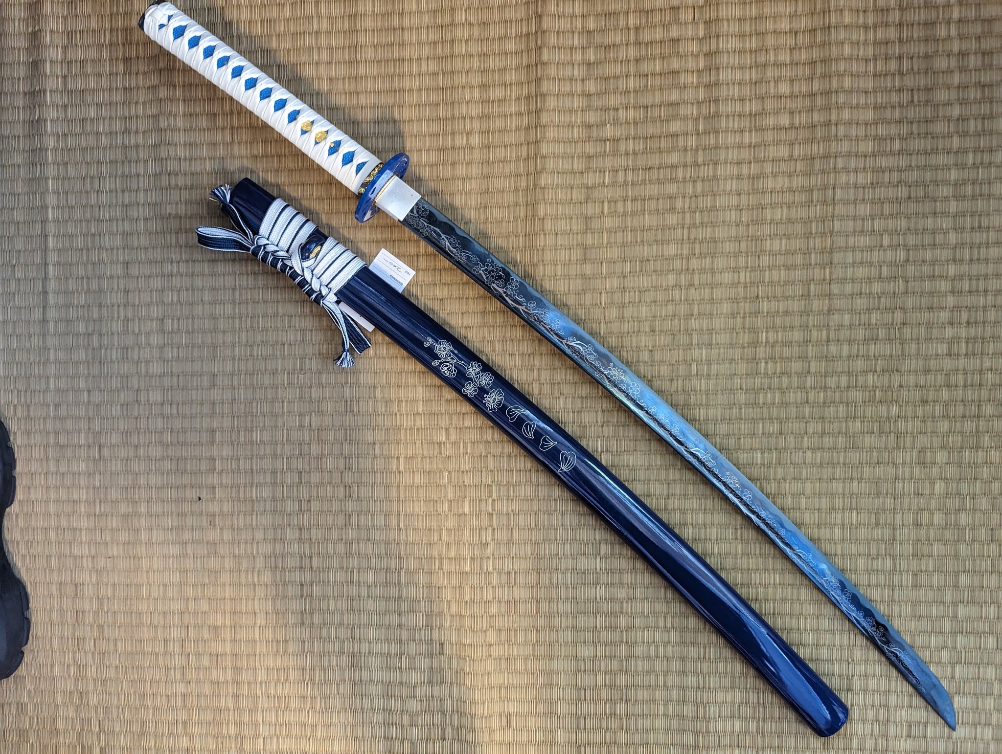 Katana - Blue Fuji - Engraved Carbon Steel, Mount Fuji Theme
