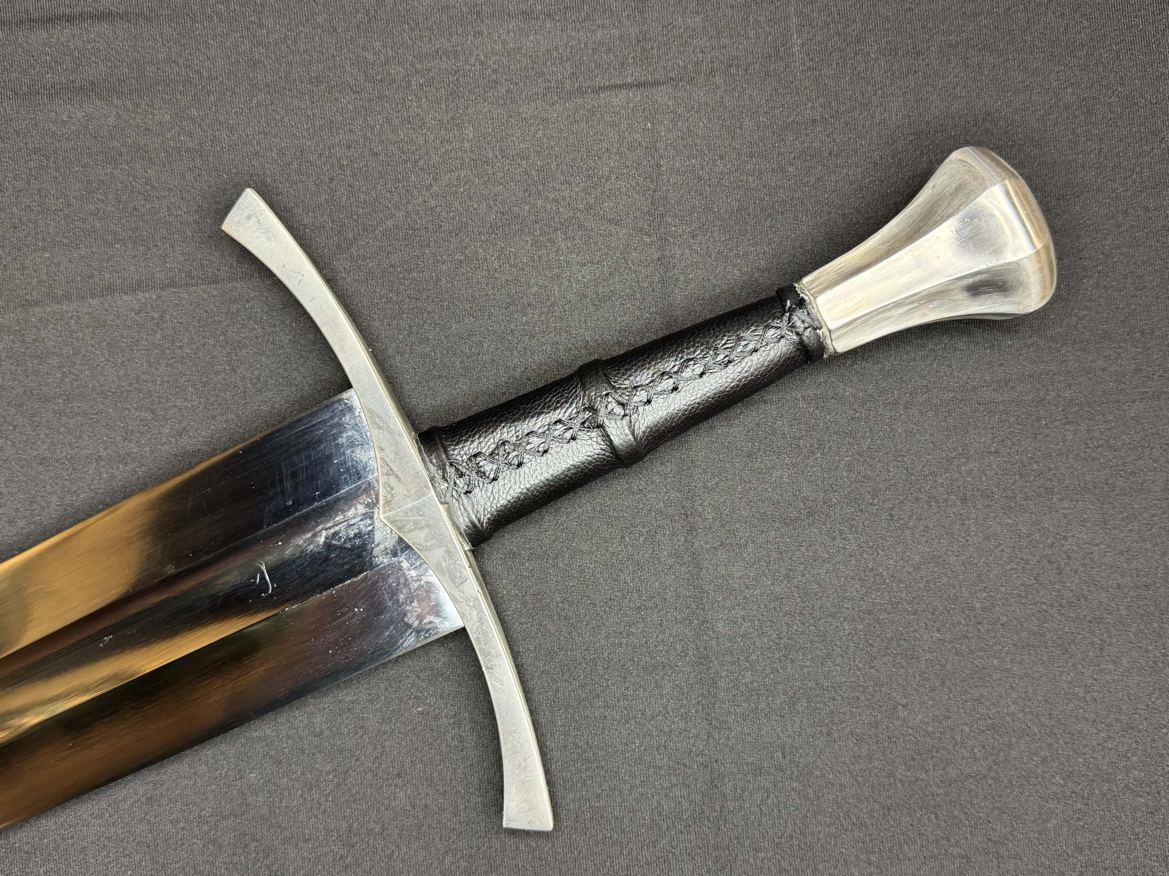 Legacy Steel Type XVI European Arming Sword Scentstopper