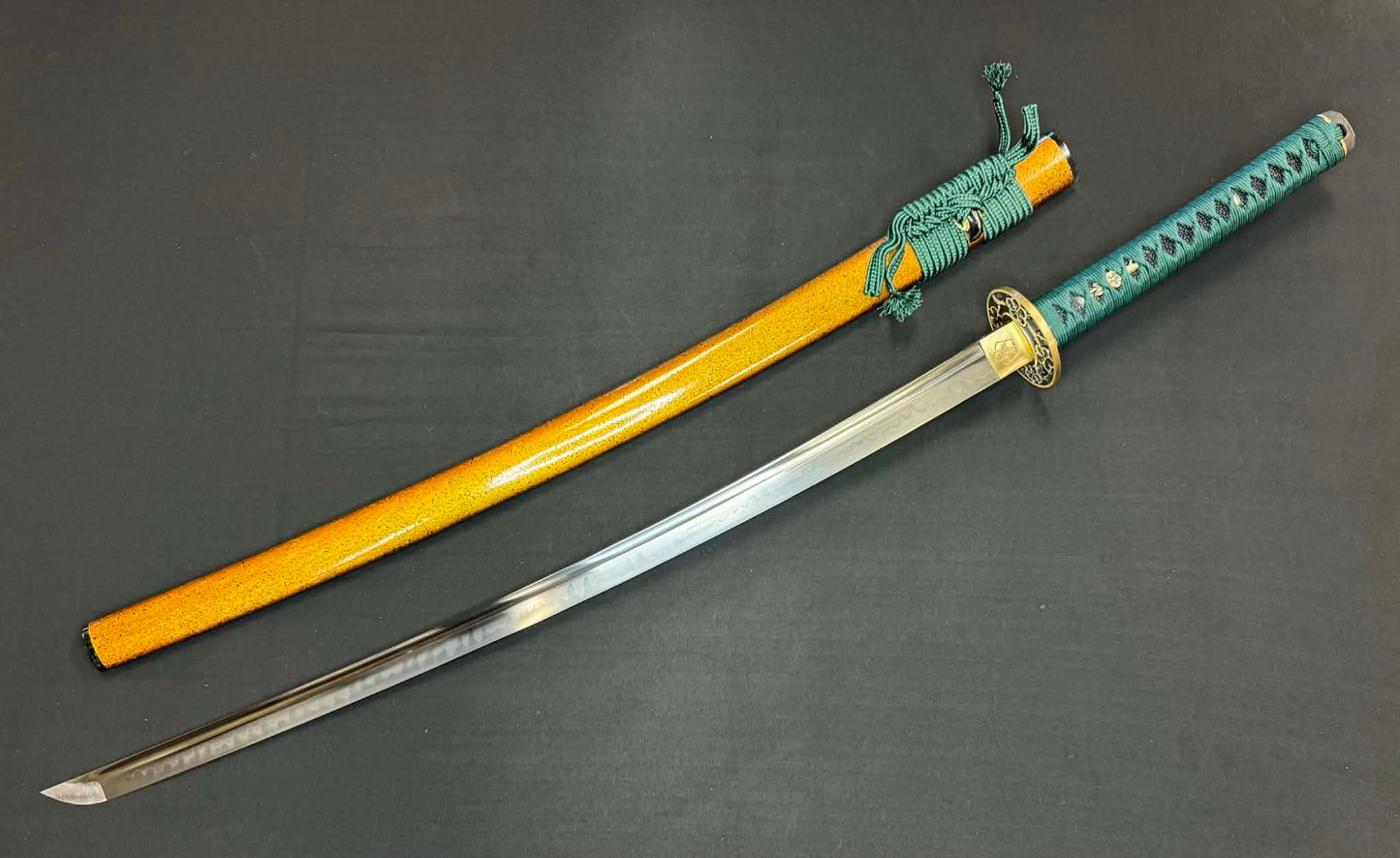 Moritaka Razor Katana -  Gilded Sakura T10