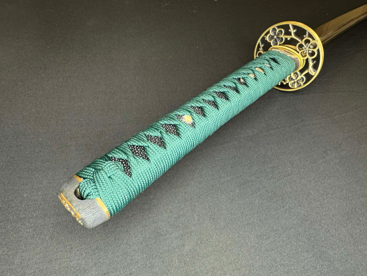 Moritaka Razor Katana -  Gilded Sakura T10