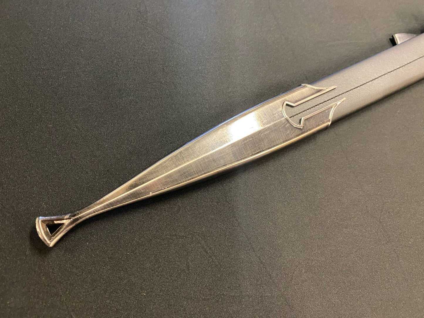 Legacy Steel Lord of the Rings Aragorn's Anduril Sword 1095