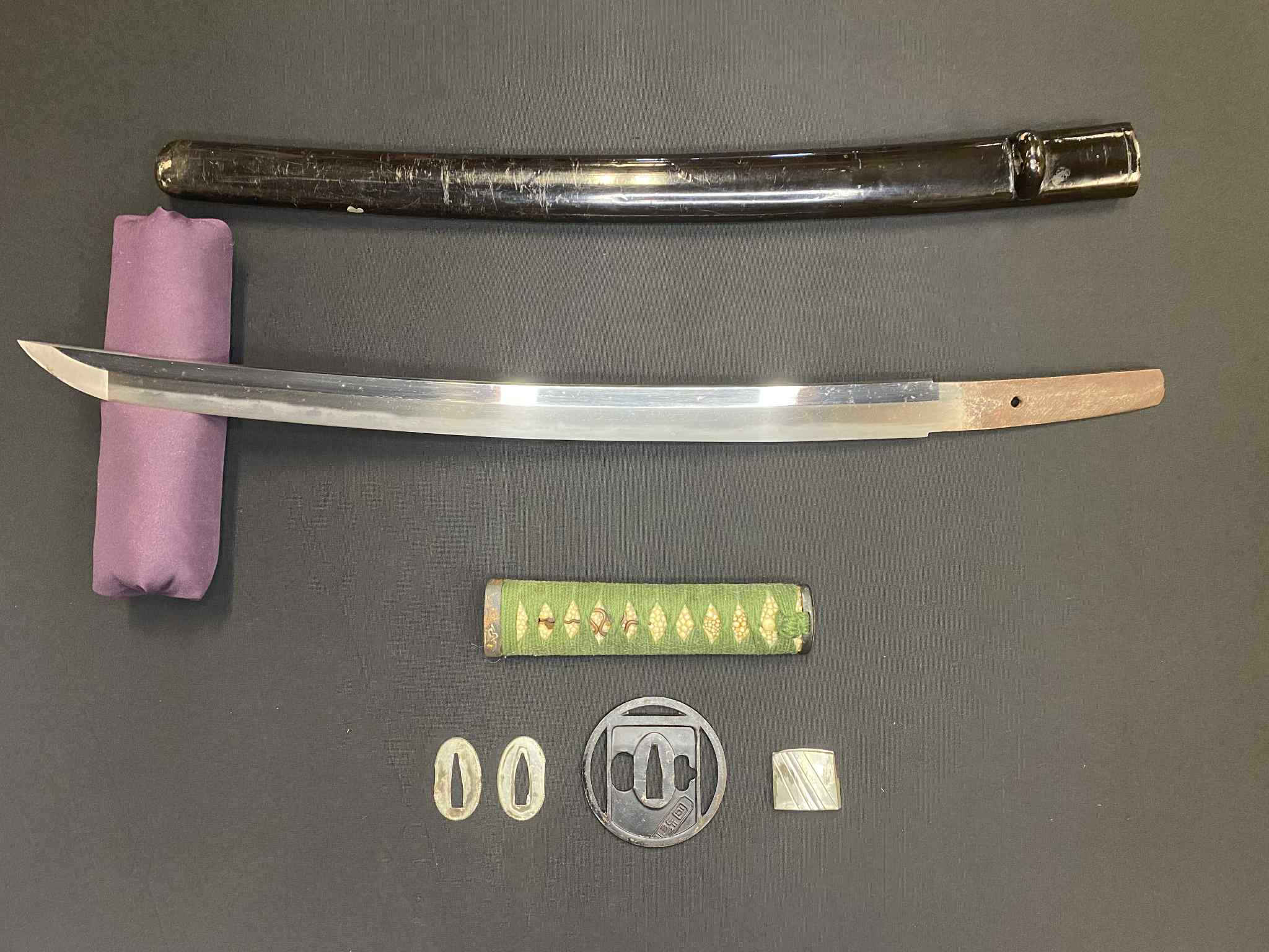 Antique Nihonto - Wakizashi in Koshirae - Edo Period, Mumei (Unverified)