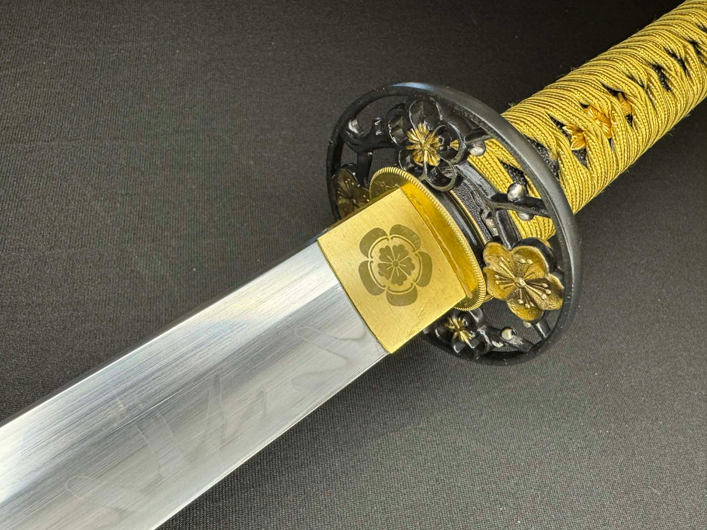 Moritaka Razor Prestige Katana -  Bloodfall Sakura T10
