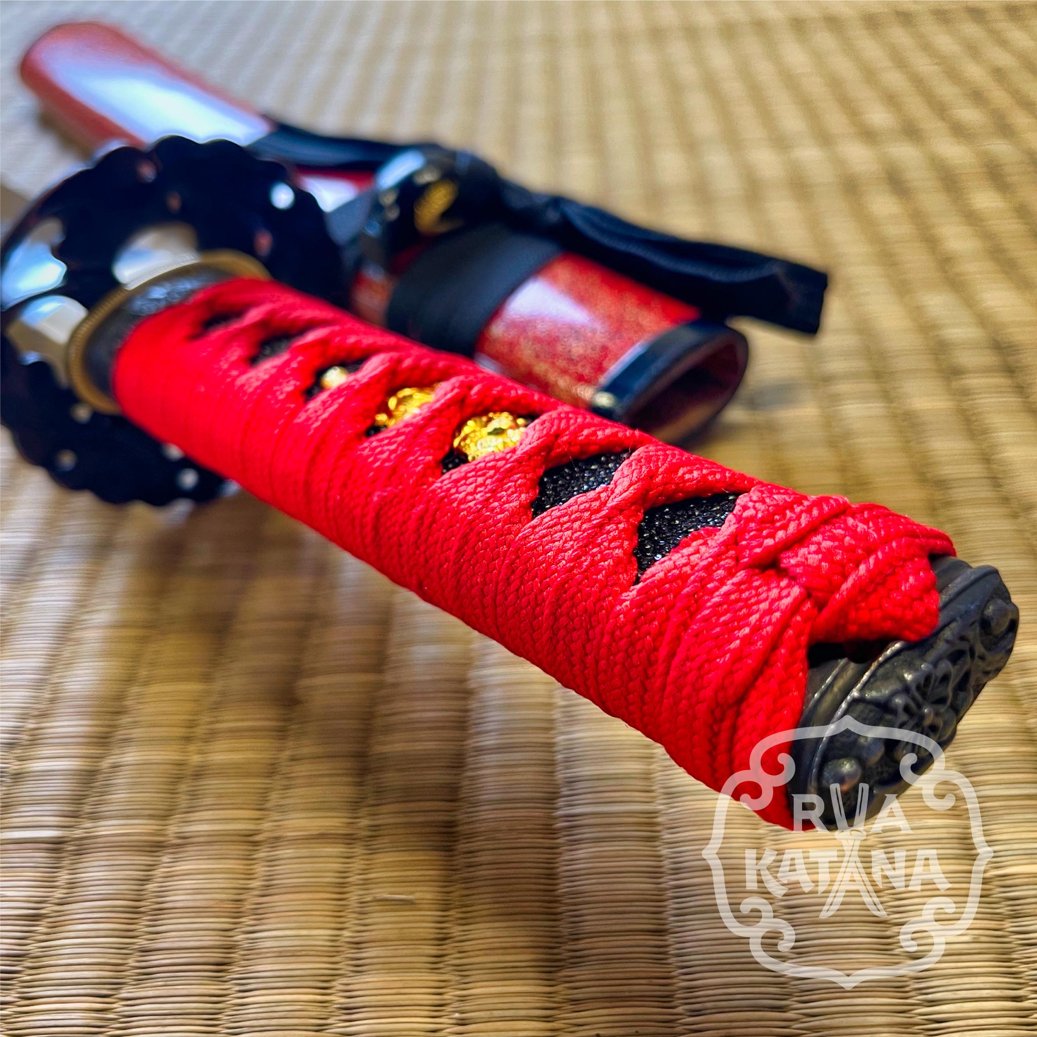 MADE TO ORDER Phoenix Tanto - Red Autumn Leaf