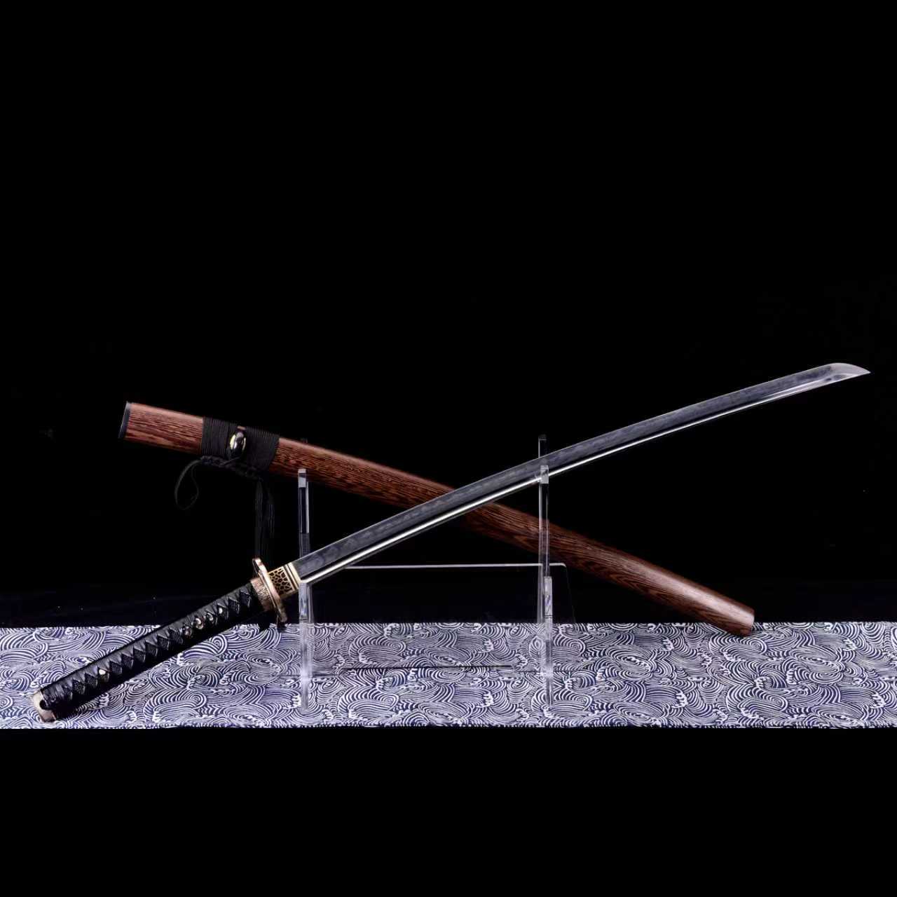 Dragonspring Forge Katana - Burning Mitsudomoe - T10 Clay Tempered