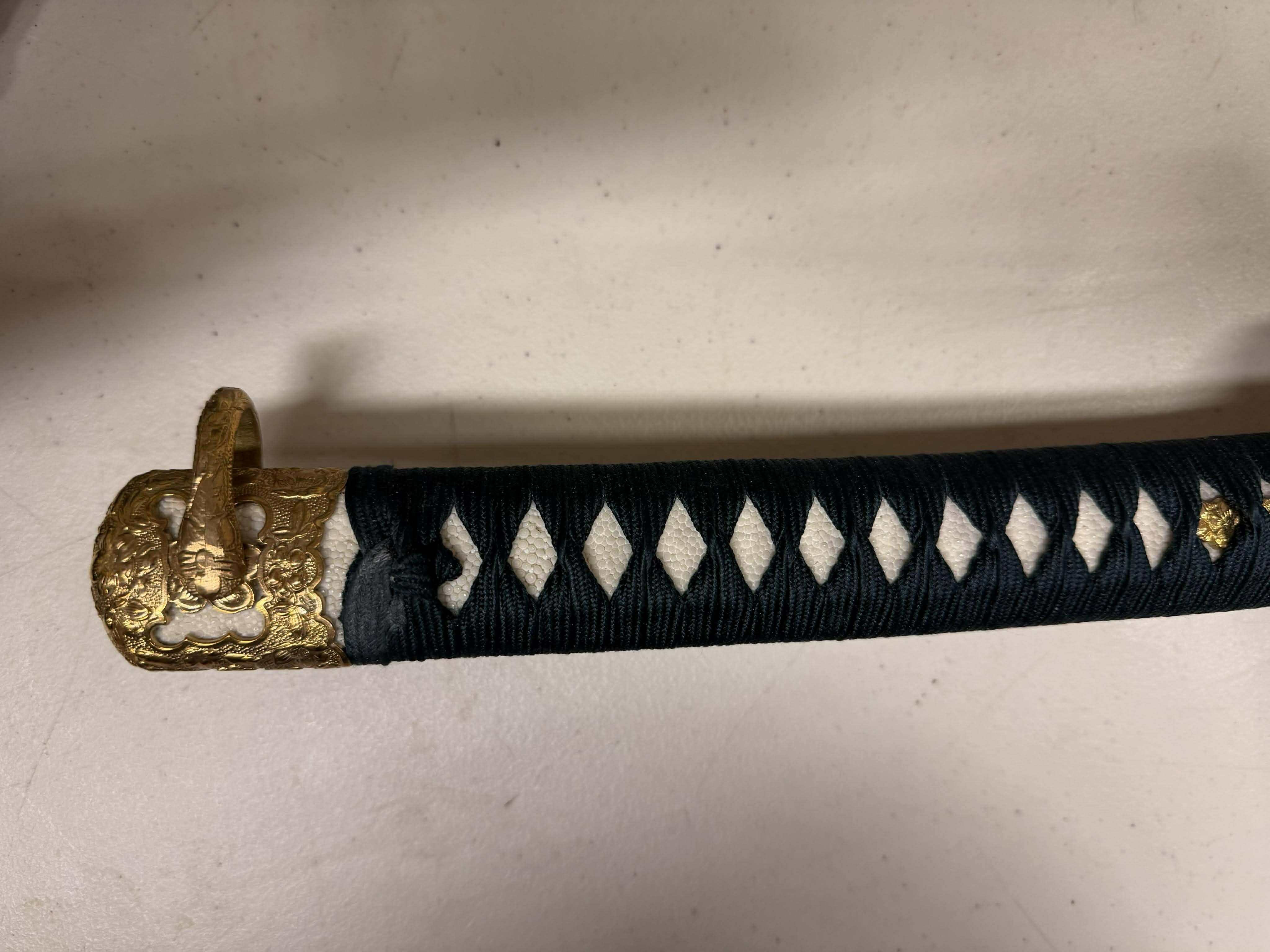 BLEMISHED Cloudhammer Silk Itomaki Tachi - Forest Gold - 32