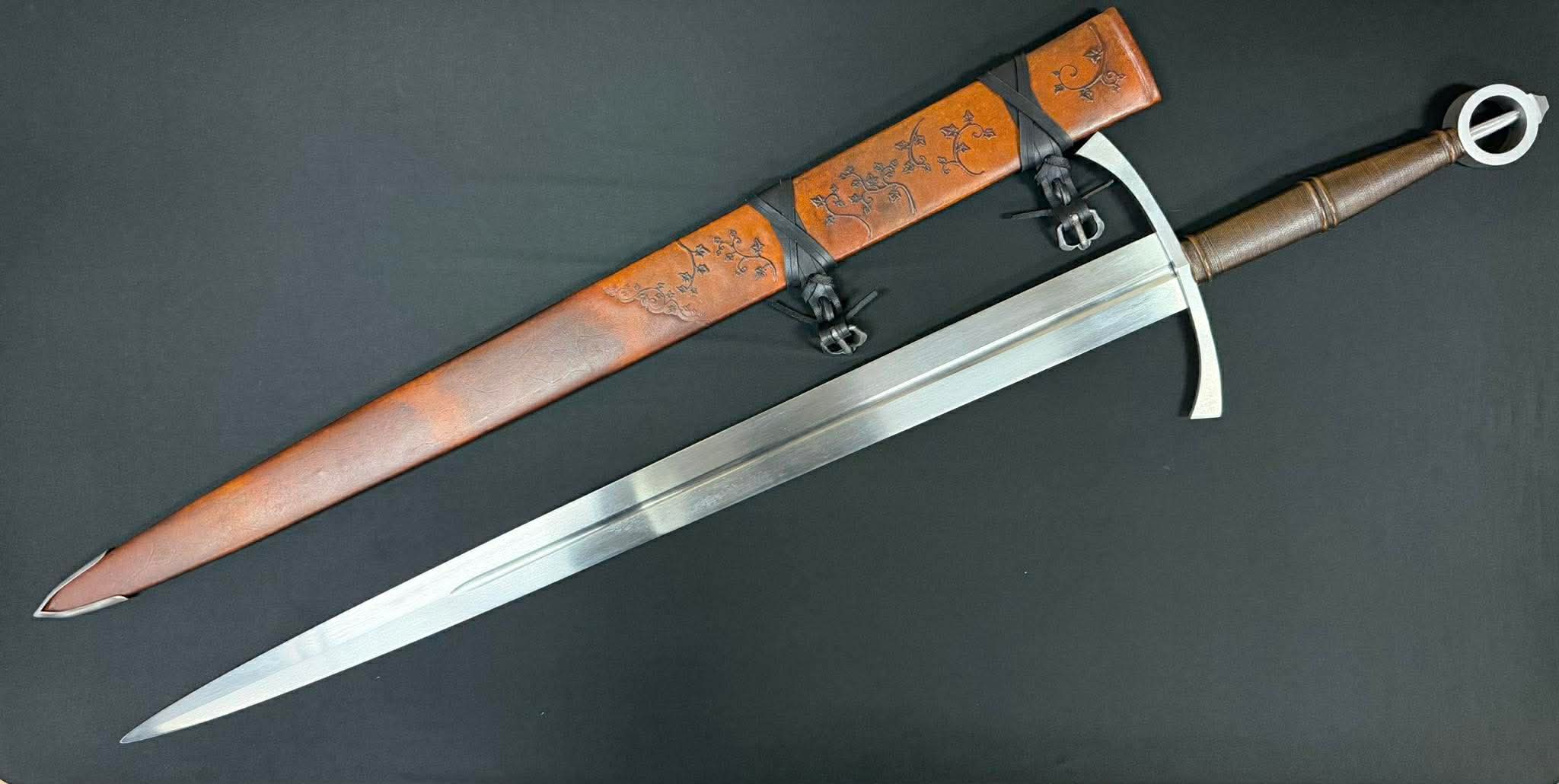 CONSIGNMENT NEW Valiant Arms Irish Ring War Sword