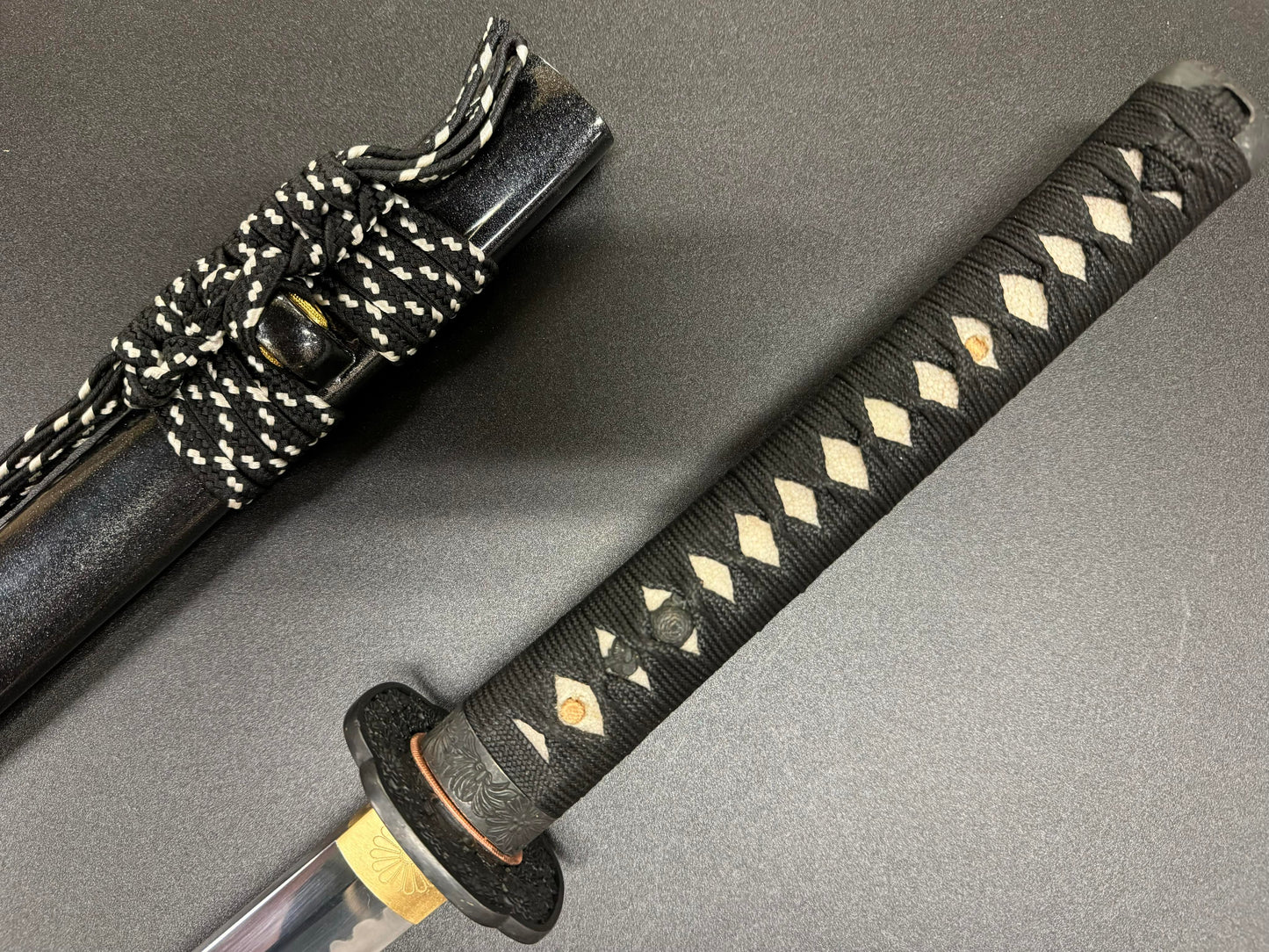 Swordier Razor Katana - Black Imperial - T10 clay tempered, hadori  polished