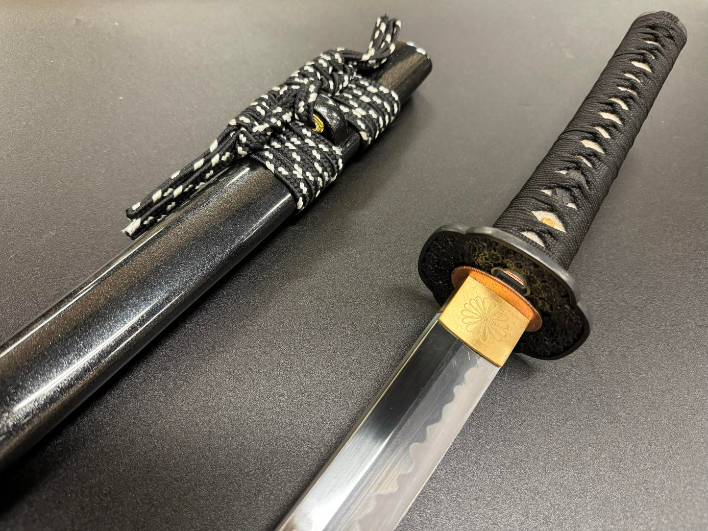 Swordier Razor Katana - Black Imperial - T10 clay tempered, hadori  polished