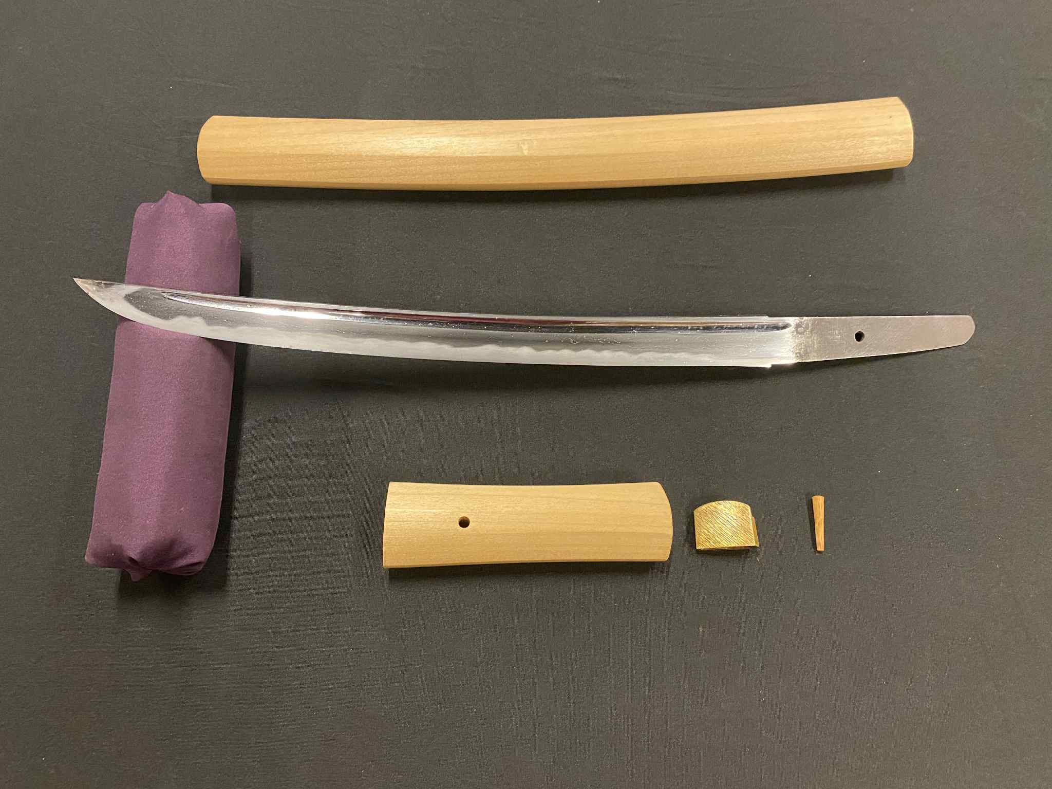 Antique Nihonto - Wakizashi in Shirasaya - Edo Period (about 300 years old)