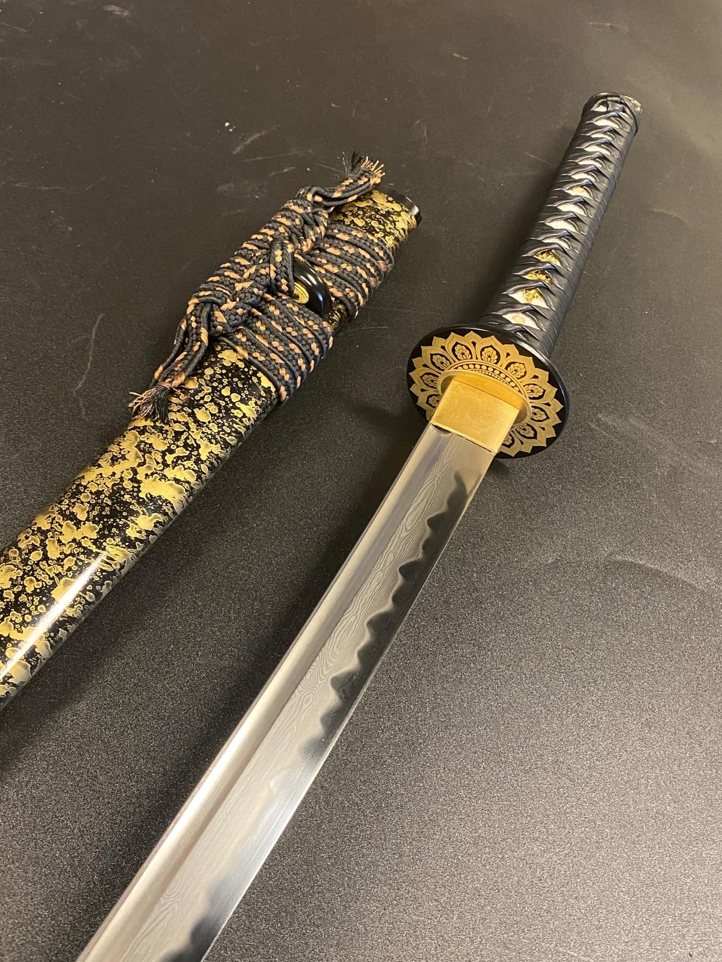 Bohihyu Katana - Gold Kaleidescope - Folded Steel, clay tempered