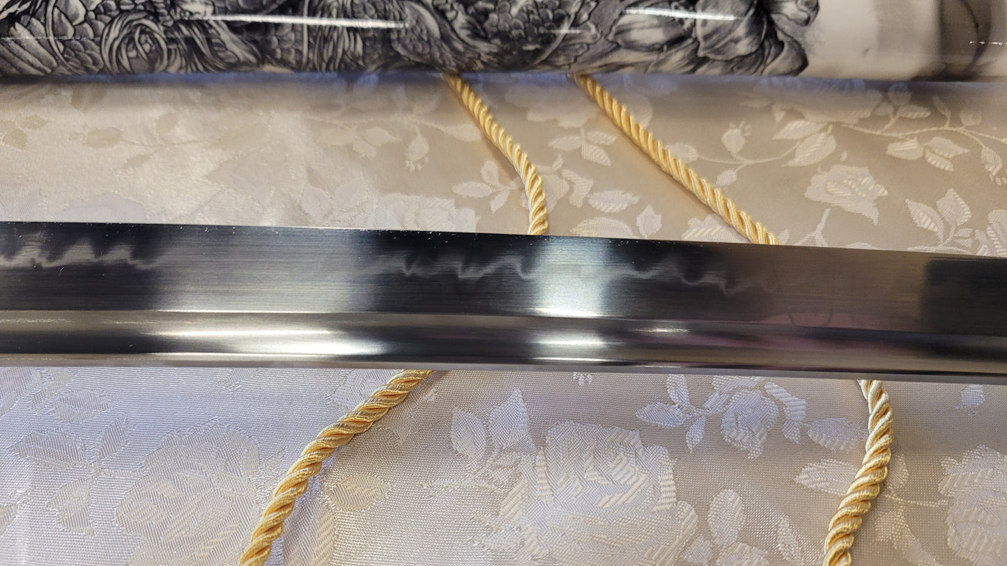 Dragonspring Katana Wakizashi Daisho - Silver Dragon - T10 Steel Clay Tempered