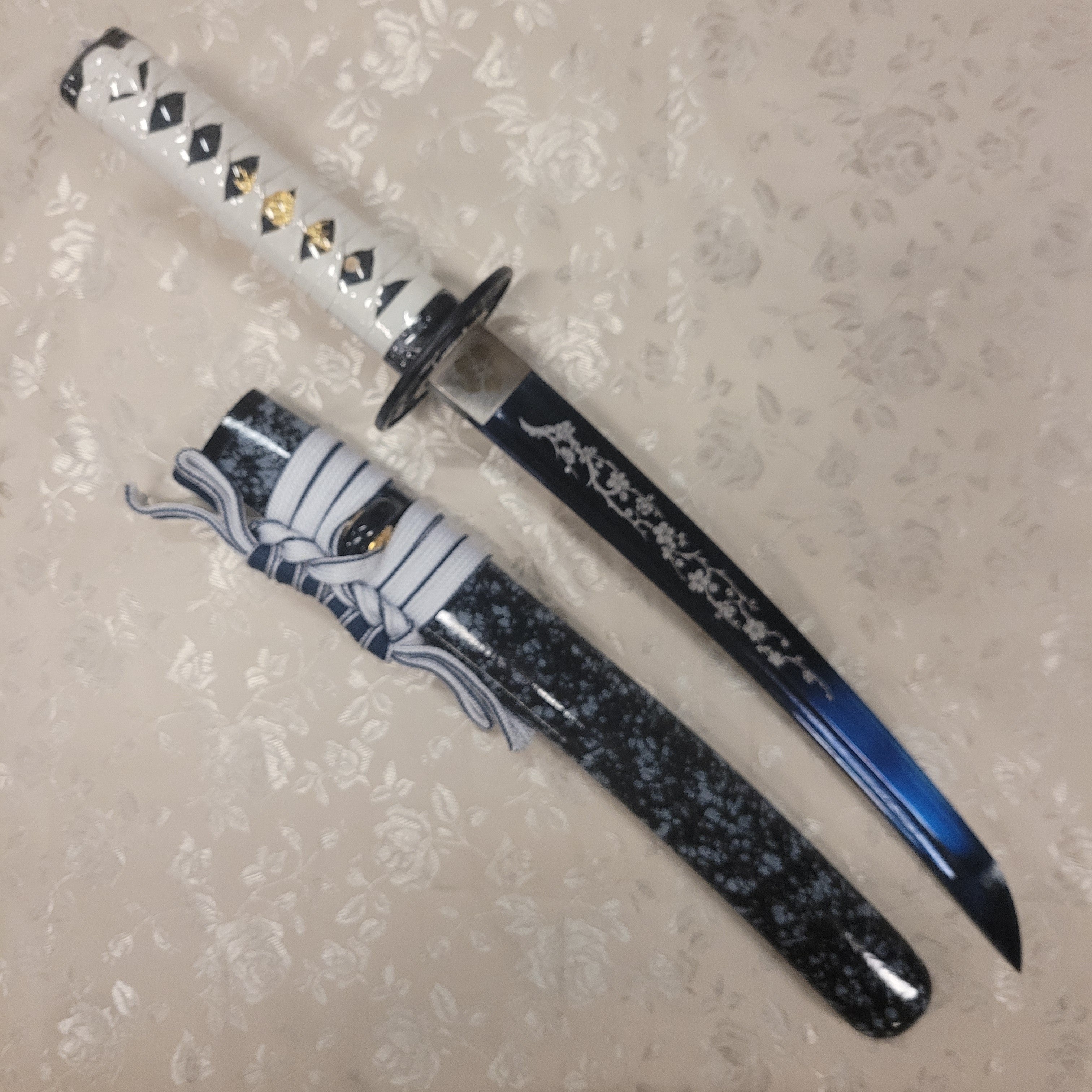 Tanto - Blue Blade, Cherry Blossom Theme