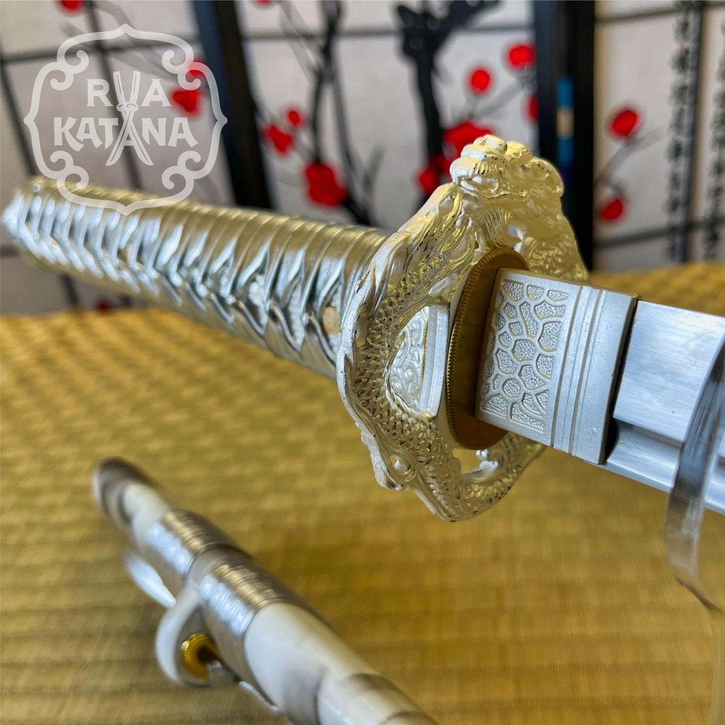 Dragonspring Katana Wakizashi Daisho - Silver Dragon - T10 Steel Clay Tempered